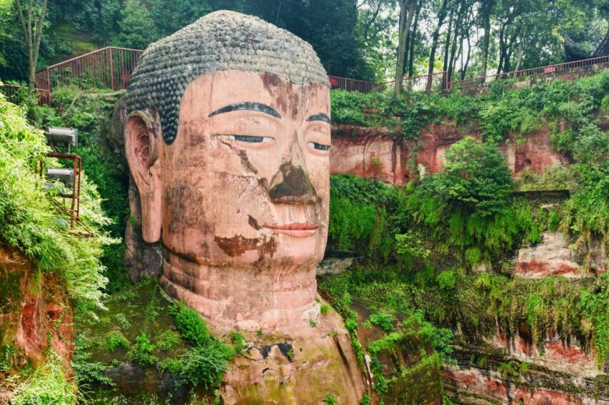 chiem bai Lạc Sơn Đại Phật trung quoc