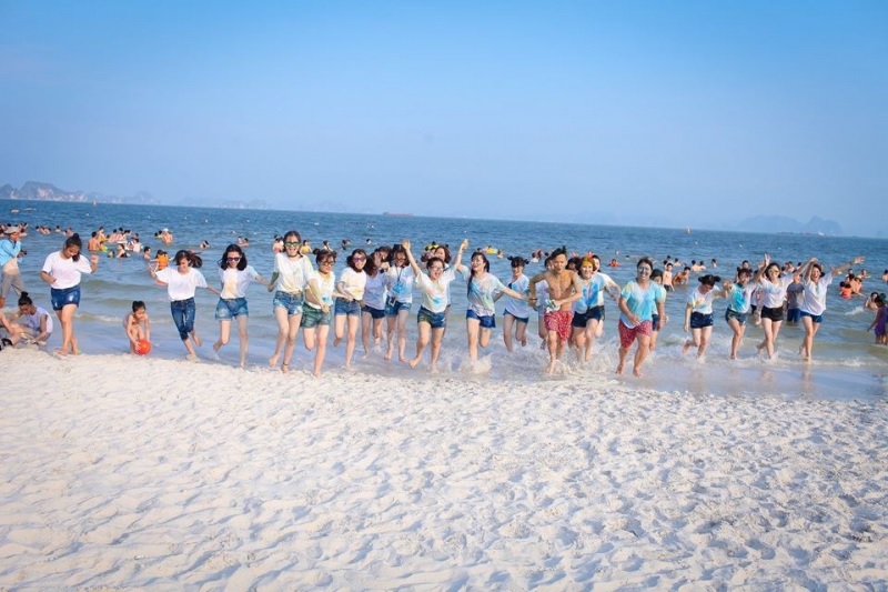 dien-mao-moi-cua-bien-bai-chay-ha-long