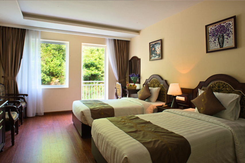 The May Cat Ba Deluxe Moutain 01