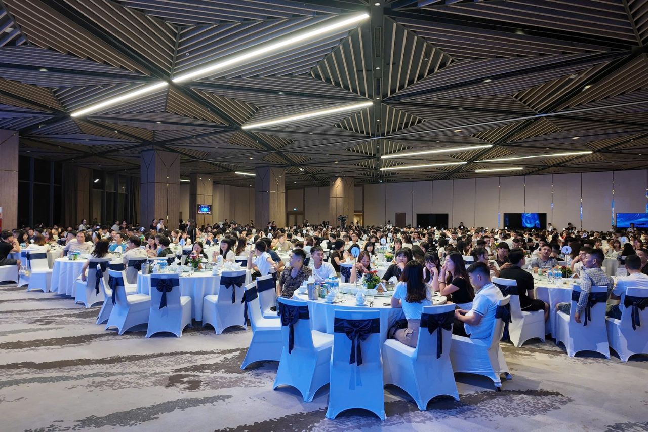 tổ chức sự kiện tại flamingo cát bà-01