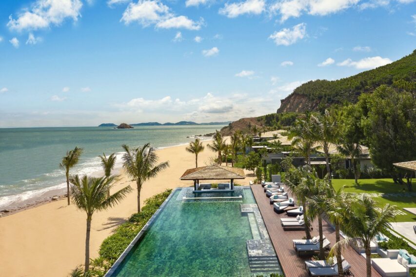 Anantara Quy Nhơn Villas - Hồ bơi và bãi tắm