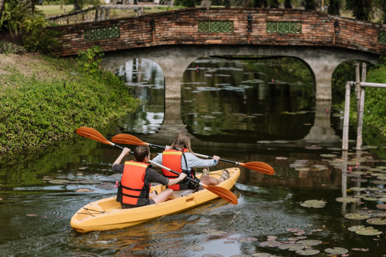 Hồ Tràm Beach Boutique Resort cheo kayak