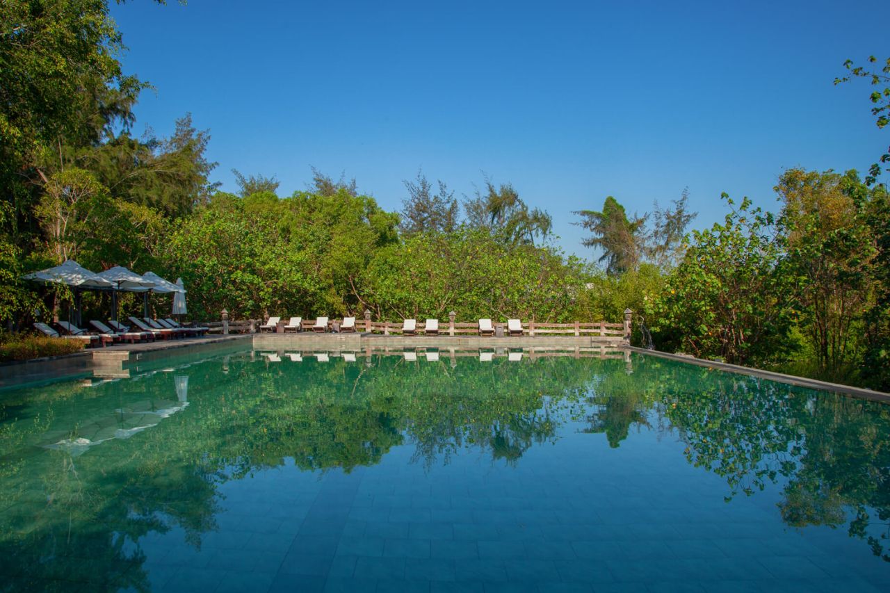 Hồ Tràm Beach Boutique Resort ho boi trung tam