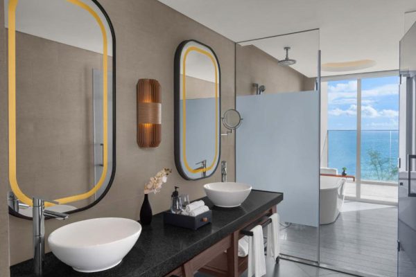 Junior Suite with Oceanfront Crowne Plaza Phu Quoc (1)