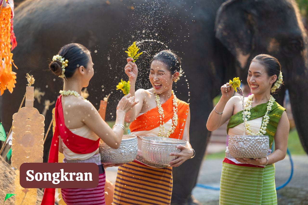 Lễ hội Songkran Chiang Mai - Thai Lan (3)