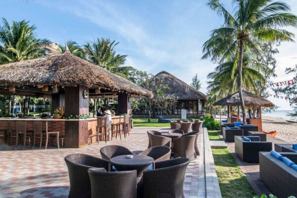 Quay-bar-Villa-Vinpearl-Resort-Spa-Phu-Quoc-01