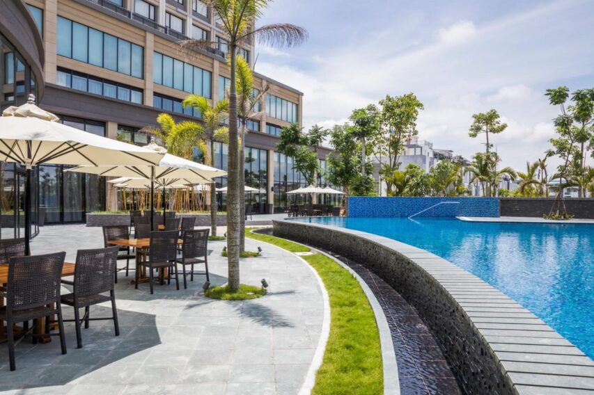 Roygent Park Hai Phong Hotel - Ho boi