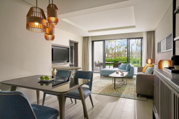 Two-bedroom Suite crowne plaza phu quoc (1)