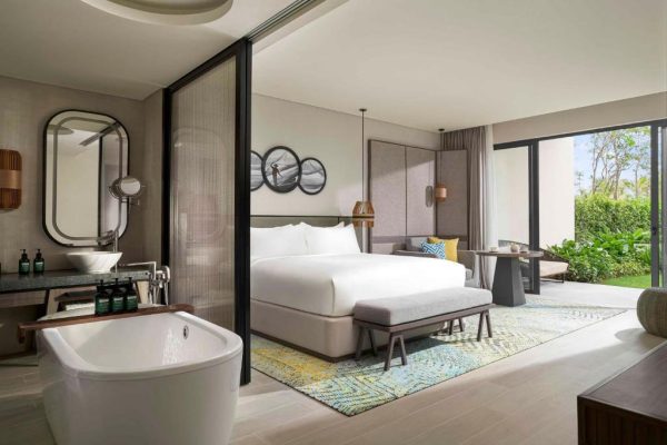 Two-bedroom Suite crowne plaza phu quoc (1)