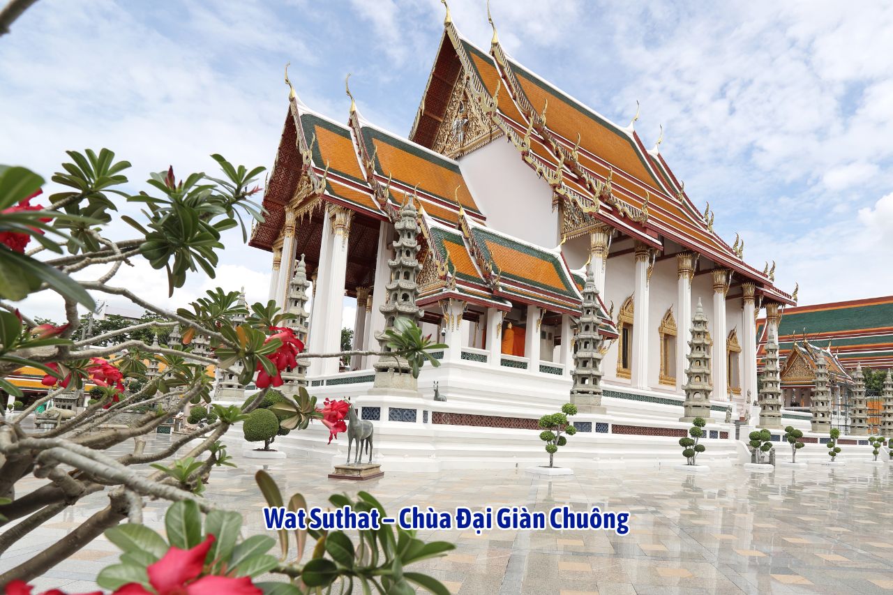 Wat Suthat – Chùa Đại Giàn Chuông BANGKOK THAI LAN (3)