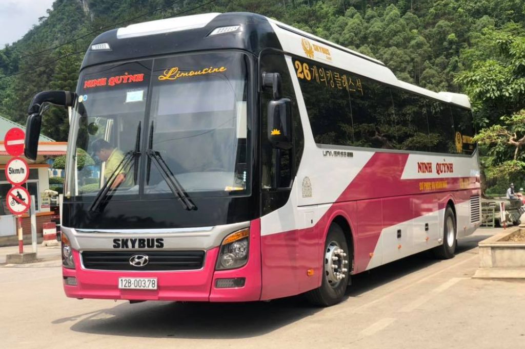 Xe khách đi trung quốc 01