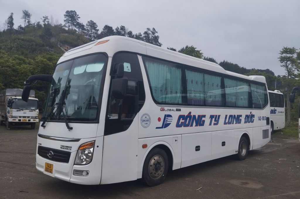 Xe khách đi trung quốc 02