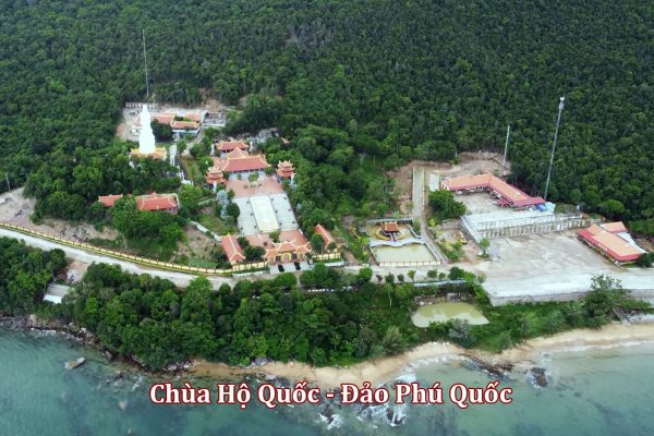 chua ho quoc dao phu quoc huong ra bien