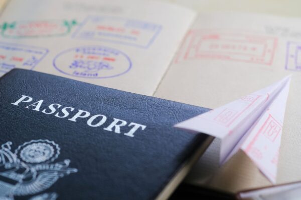 passport hộ chiếu còn hạn ít nhất 6 tháng