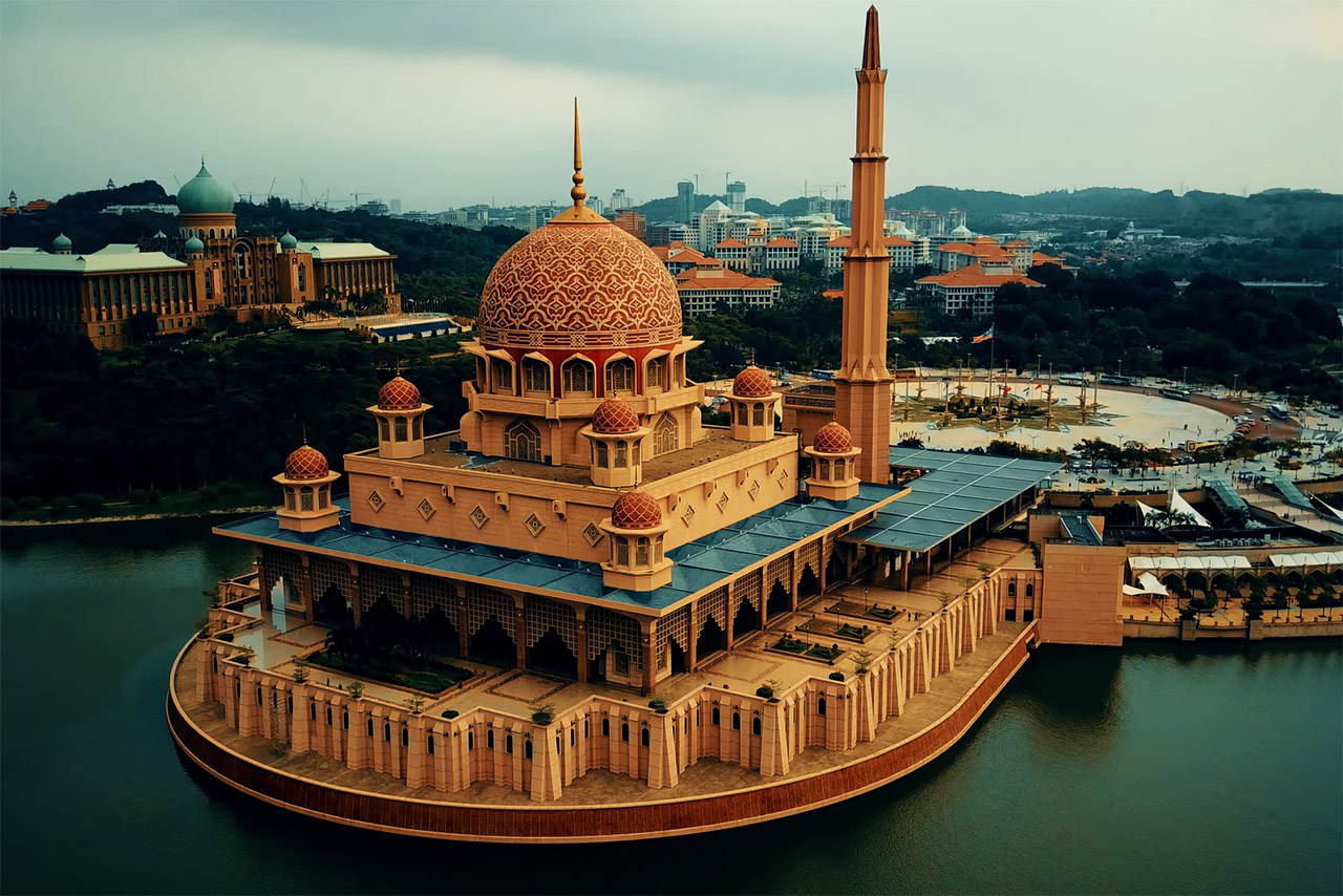 putra mosque putrajaya malaysia