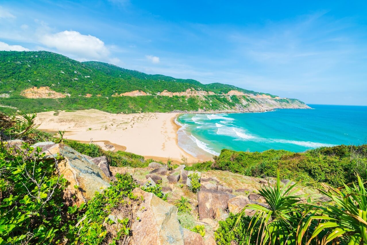top-10-bai-bien-dep-nhat-viet-nam-cho-mua-he